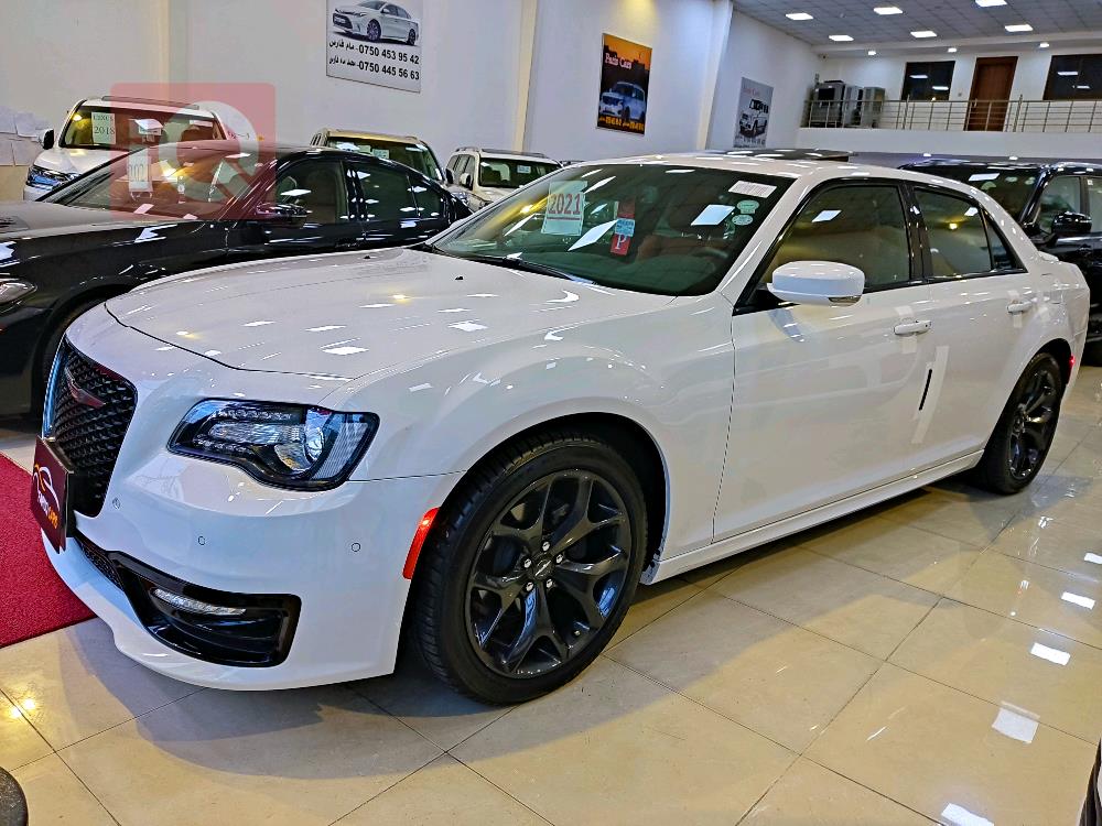 کرایسلەر 300